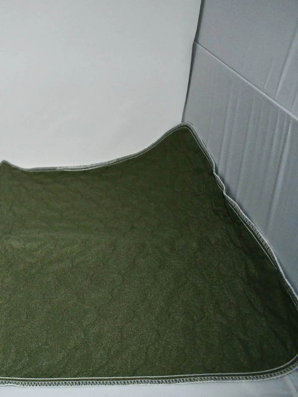 Snugen Washable Pee Pad for Dogs, 23x35, Reusable Waterproof Mat, NWT